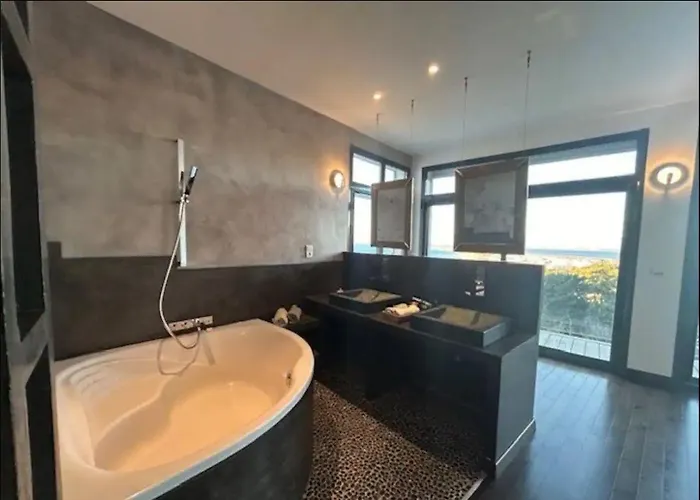 Superbe Sur Le Mont Saint Clair A Villa Sète